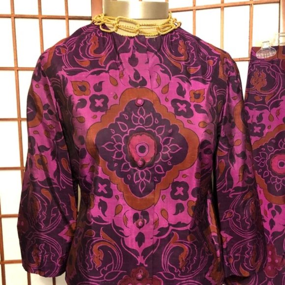 RICH PURPLE SILK SKIRT & JACKET SUIT - Picture 2 of 7